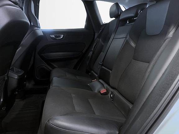 Volvo XC60 16 of 20