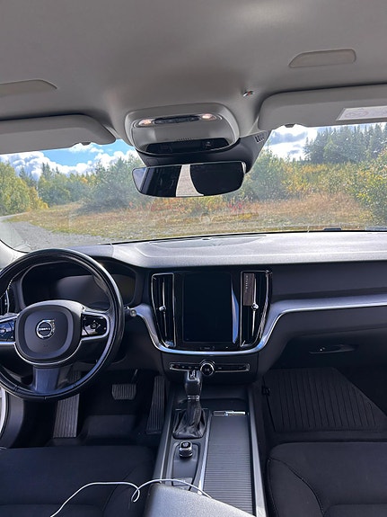Volvo V60 Cross Country 4 of 7
