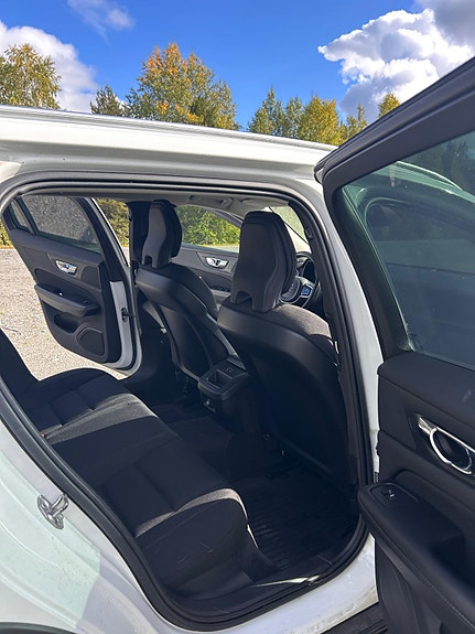 Volvo V60 Cross Country 6 of 7