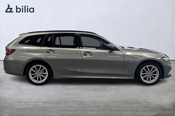 BMW 330e 15 of 18
