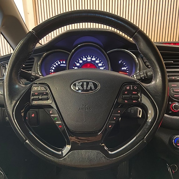 Kia Ceed 8 of 11