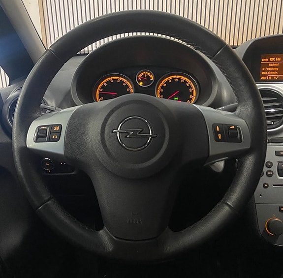 Opel Corsa 11 of 13