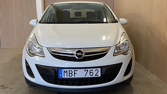 Opel Corsa 2 of 13