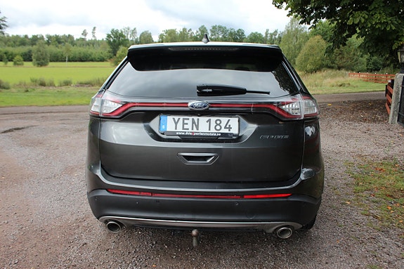 Ford Edge 5 of 11