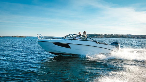 AMT 210 DC -25  - Yamaha F200 XD -26 5 of 11
