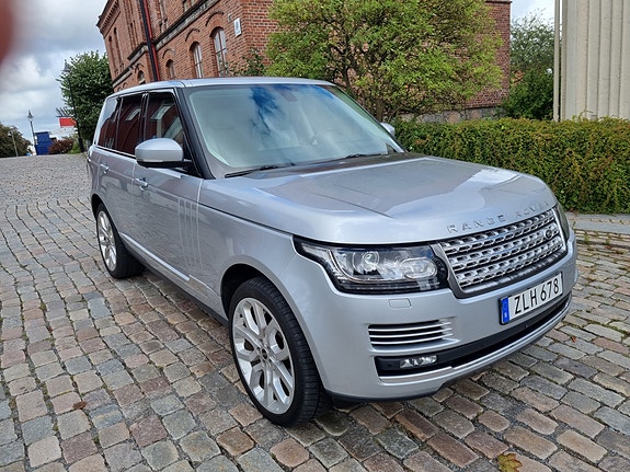 Land Rover Range Rover 2 of 8