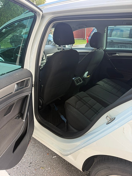 Volkswagen Golf VII 7 of 10