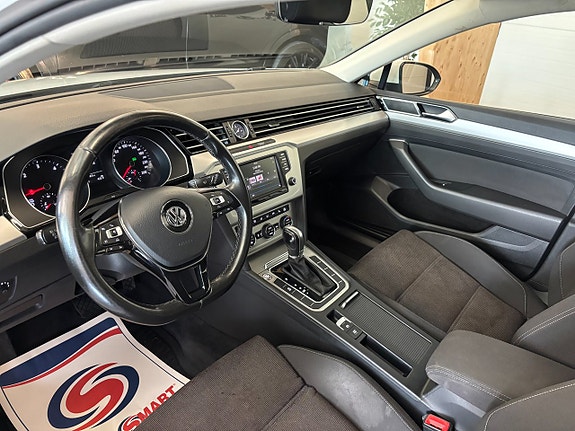 Volkswagen Passat 5 of 19