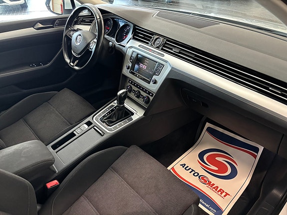 Volkswagen Passat 18 of 19
