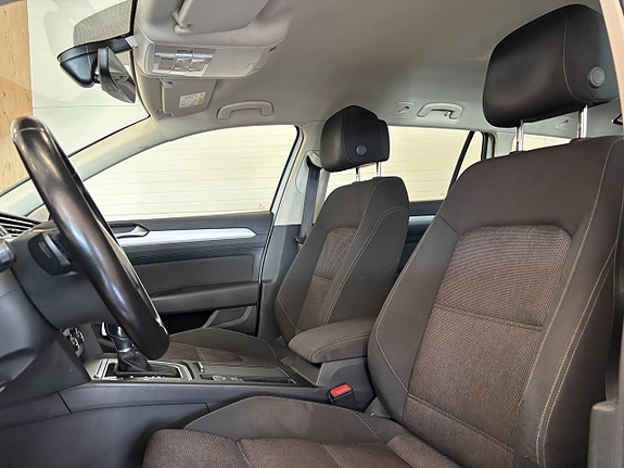 Volkswagen Passat 7 of 19