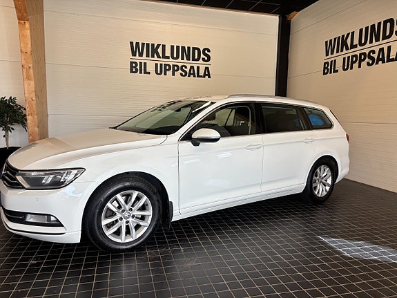 Volkswagen Passat 2 of 19