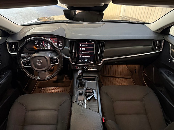 Volvo V90 8 of 21
