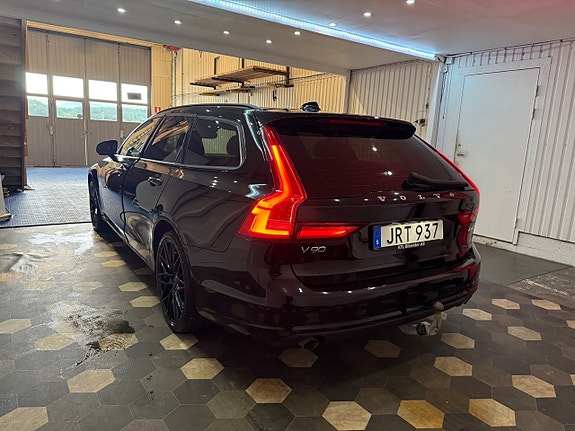 Volvo V90 4 of 21