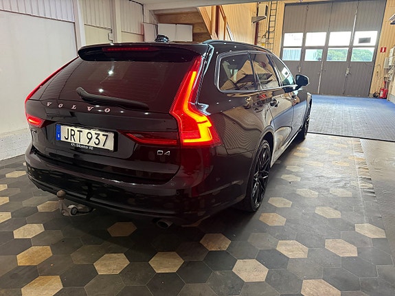 Volvo V90 3 of 21