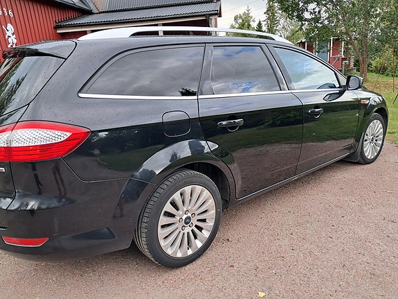 Ford Mondeo 4 of 6