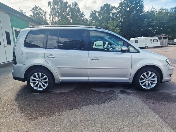 Volkswagen Touran 3 of 24