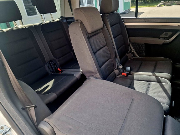 Volkswagen Touran 15 of 24