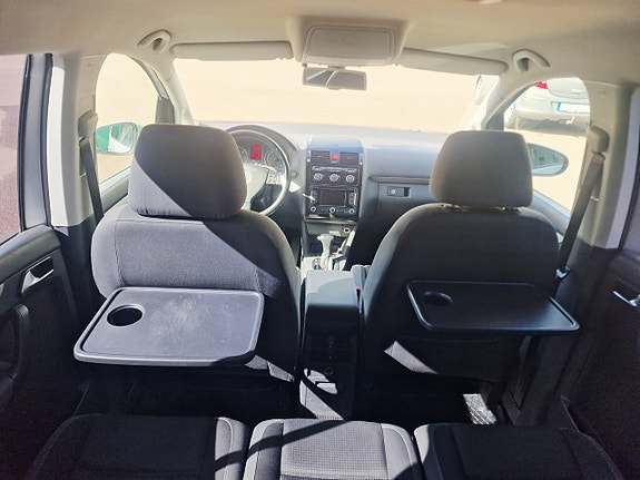 Volkswagen Touran 14 of 24