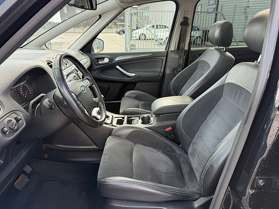 Ford S-MAX 7 of 15