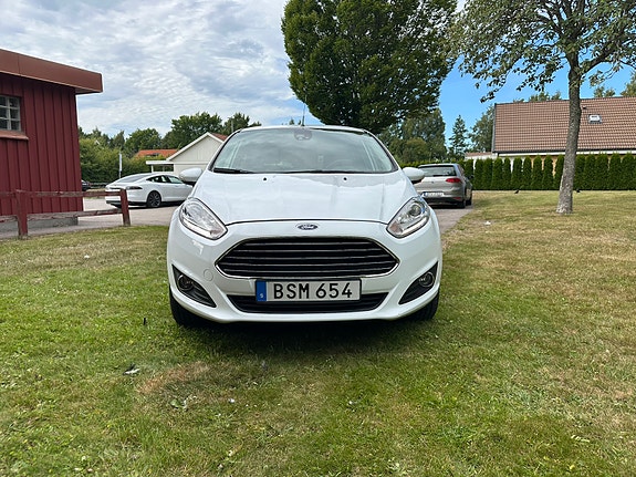 Ford Fiesta 5 of 13