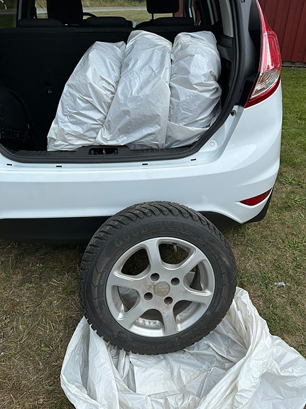 Ford Fiesta 6 of 13