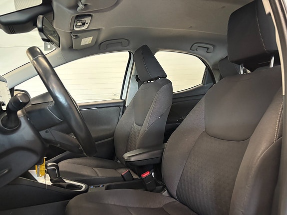 Toyota Yaris 6 of 16