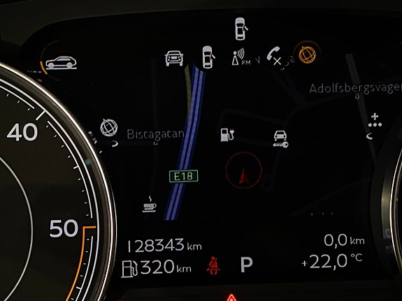 Bentley Bentayga 18 of 30