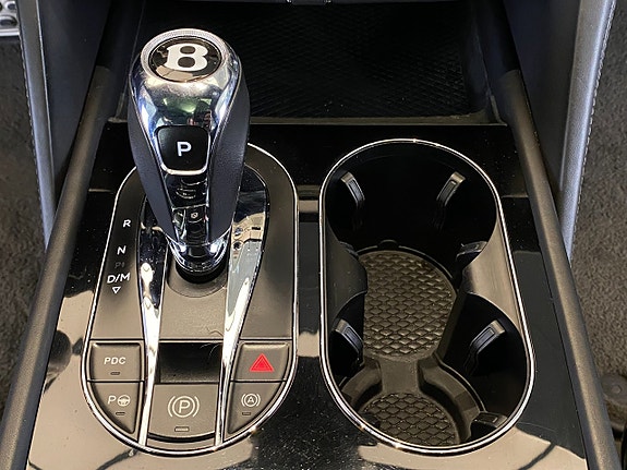 Bentley Bentayga 15 of 30