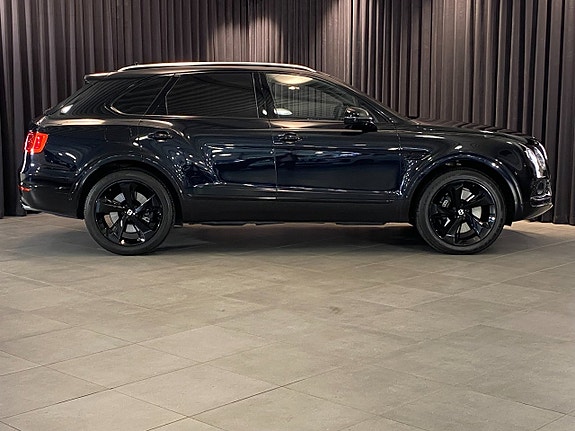 Bentley Bentayga 5 of 30