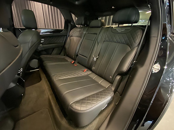 Bentley Bentayga 8 of 30