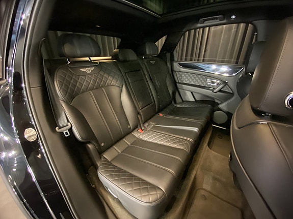 Bentley Bentayga 11 of 30