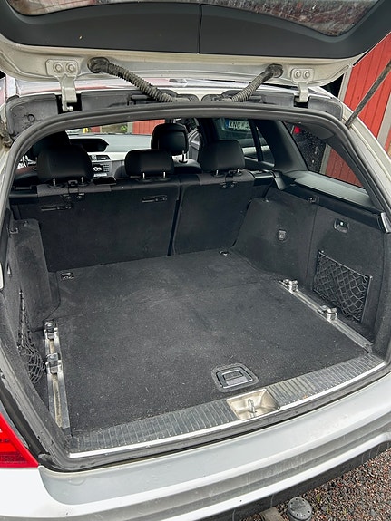 Mercedes-Benz C220 7 of 7