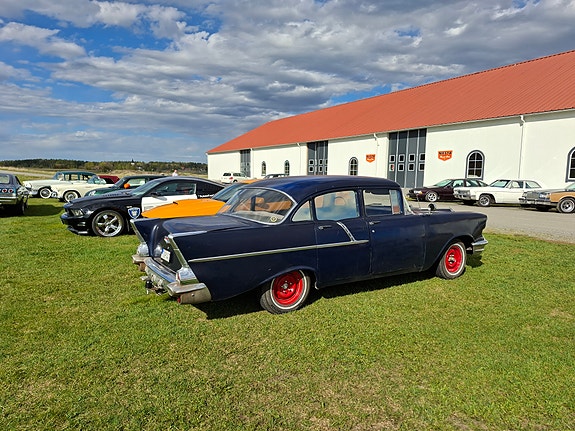 Chevrolet 150 2 of 4