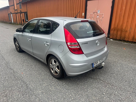 Hyundai i30 4 of 5