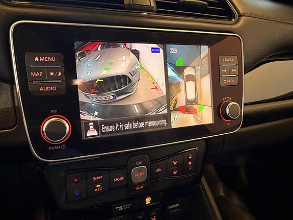 Nissan Leaf 13 of 14