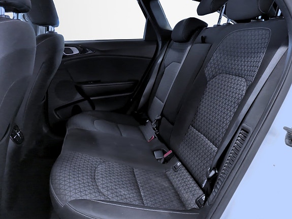 Kia Ceed 14 of 17
