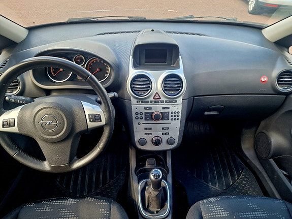 Opel Corsa 16 of 18