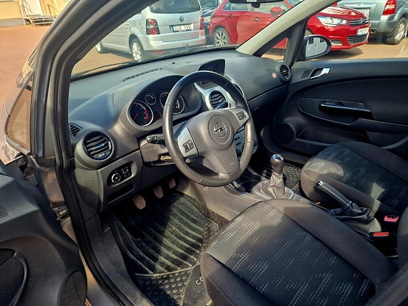 Opel Corsa 9 of 18