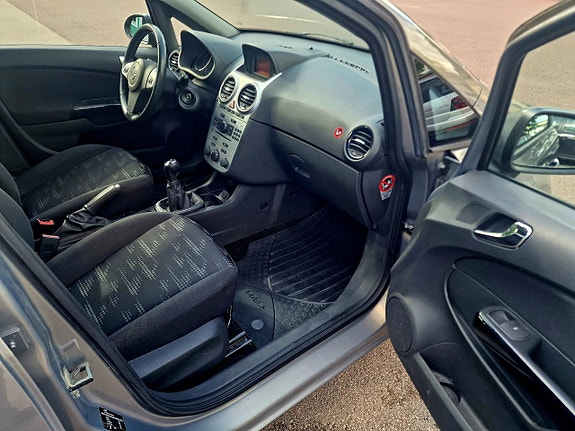 Opel Corsa 11 of 18