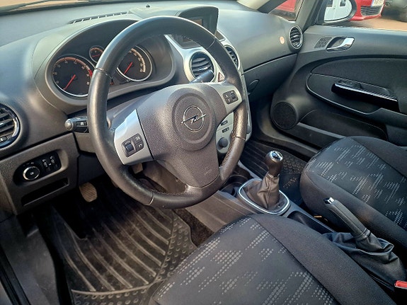 Opel Corsa 15 of 18
