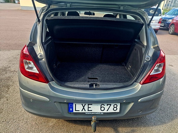 Opel Corsa 13 of 18