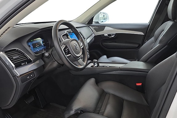 Volvo XC90 14 of 25