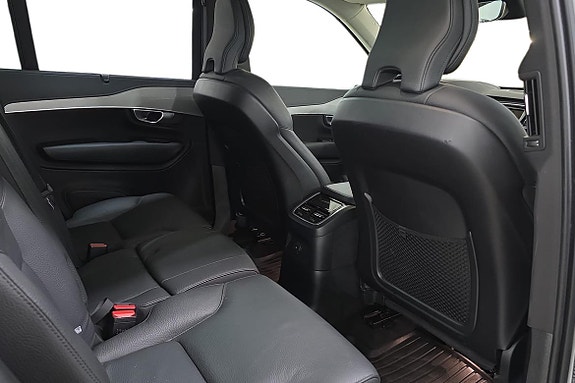 Volvo XC90 9 of 25