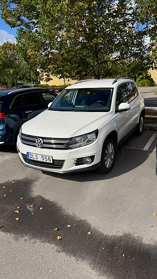 Volkswagen Tiguan 2 of 8