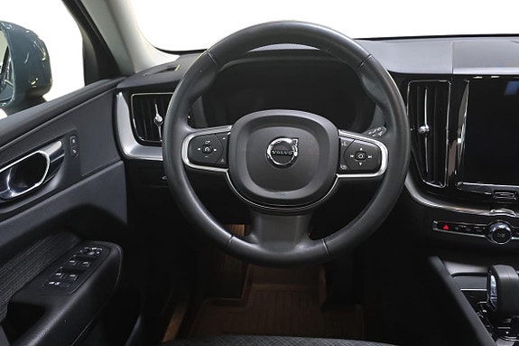 Volvo XC60 11 of 22