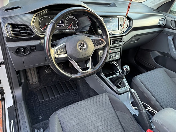 Volkswagen T-Cross 6 of 9