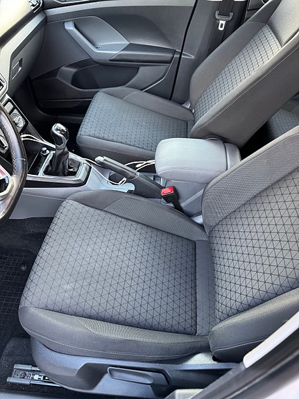 Volkswagen T-Cross 8 of 9