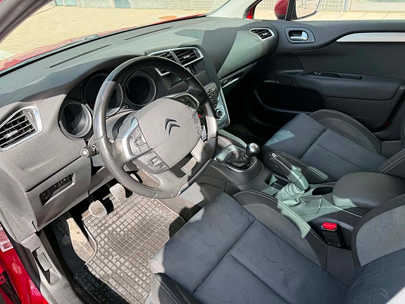 Citroen C4 7 of 9