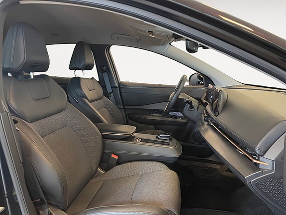 Nissan Ariya 15 of 25