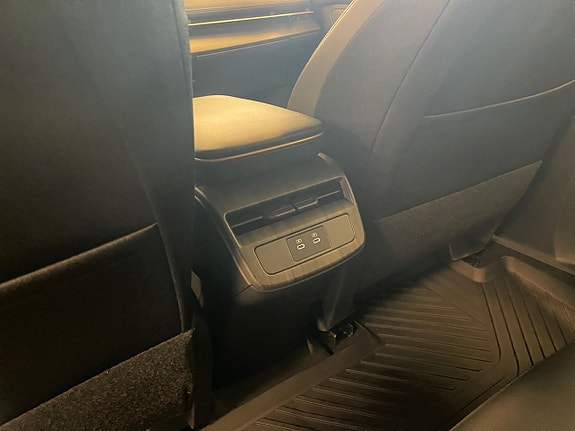 Nissan Ariya 19 of 25